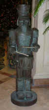 DrummerBoyI.jpg (652744 bytes)