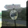 StKittsStopSign.jpg (39745 bytes)